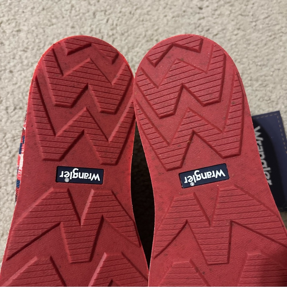 Wrangler WomensSize 6.5M Red Ombre Aztec Print Low Top Casual Shoes KWC0021 NEW - Picture 9 of 11